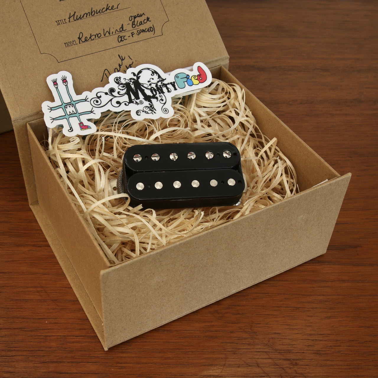 Monty's Guitars Monty's Ret Rowin D Snout C House R Pen Buck Back T