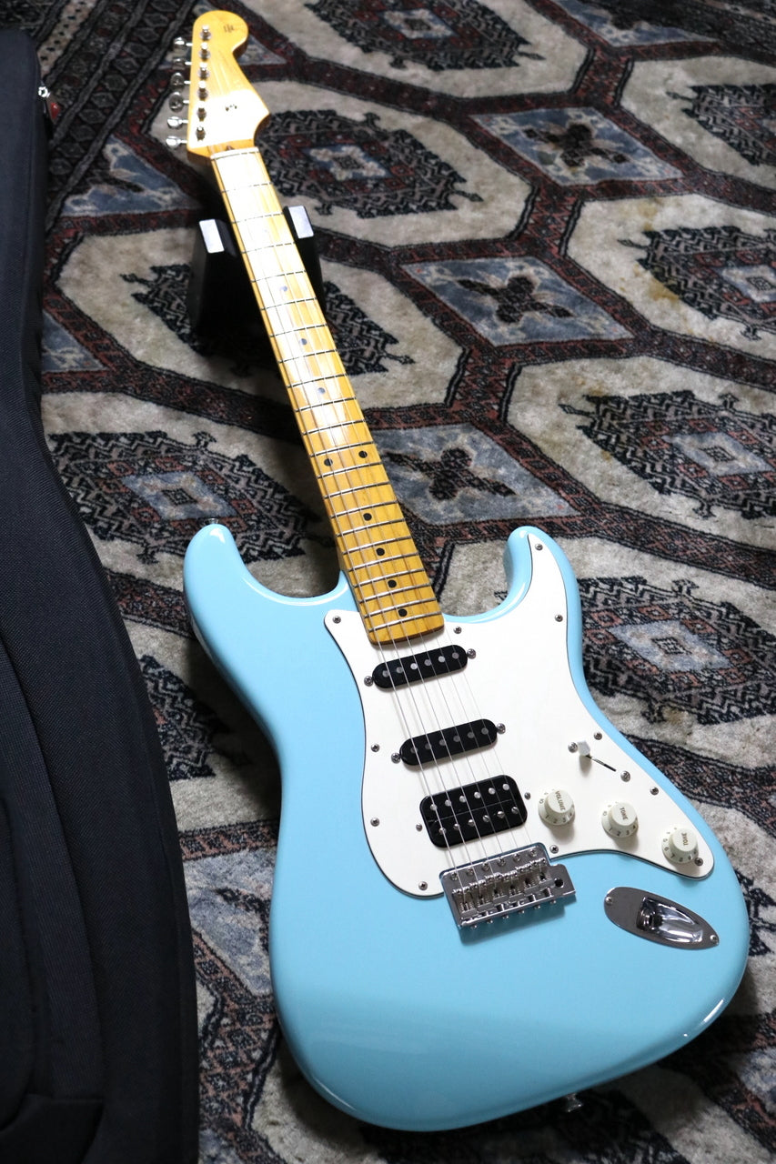 Fender Japan Speshia l sH St ra and s r ph B u 2012 lol/ Monty’s Retroll Win d s H set