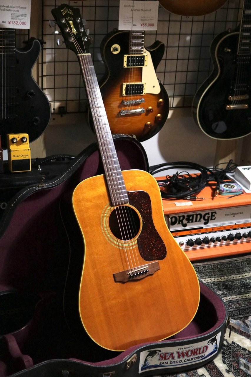 GUILD D-40NT 1977