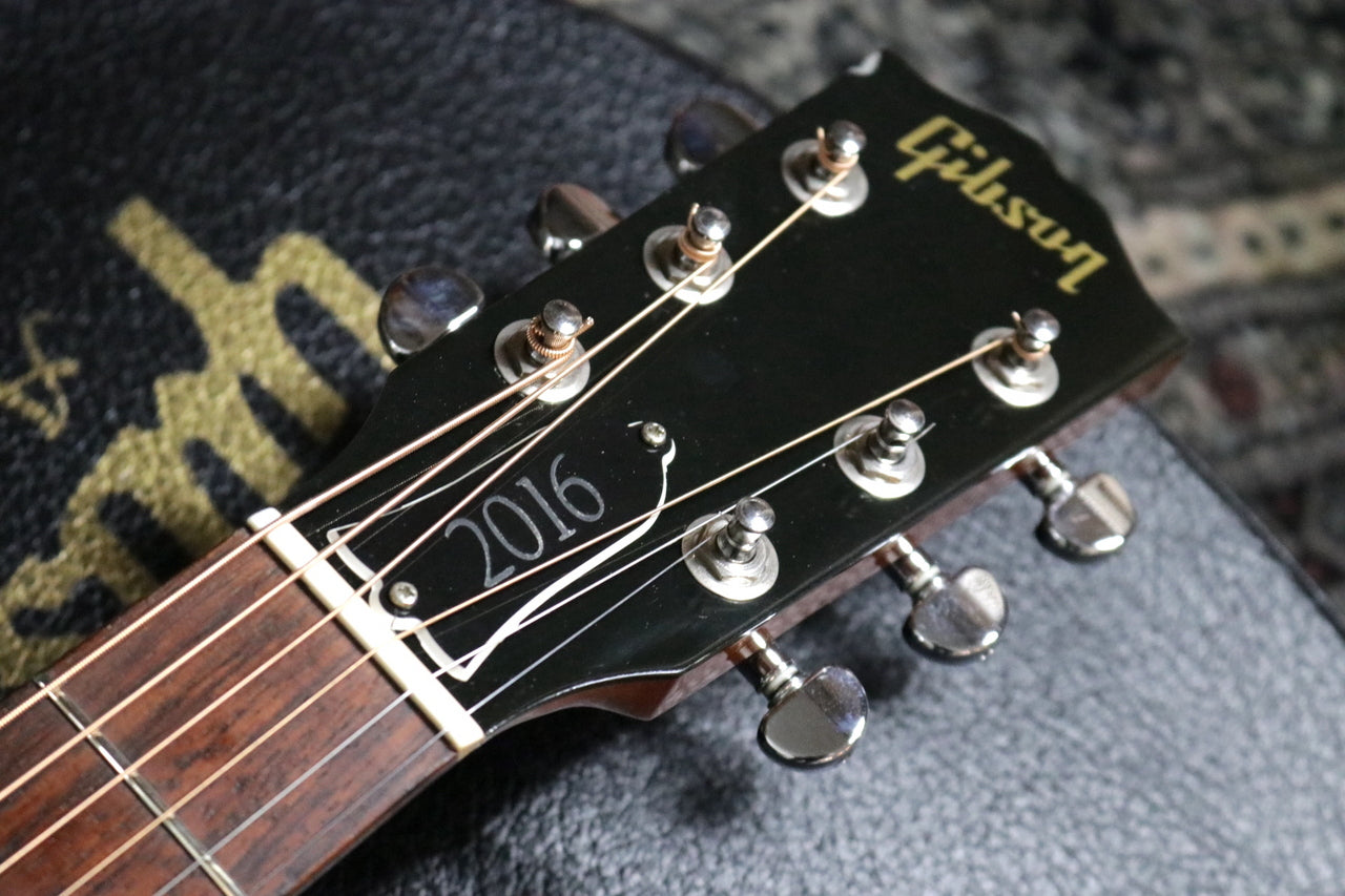 Gibson LG-2 American Eagle Antique Natural 2016