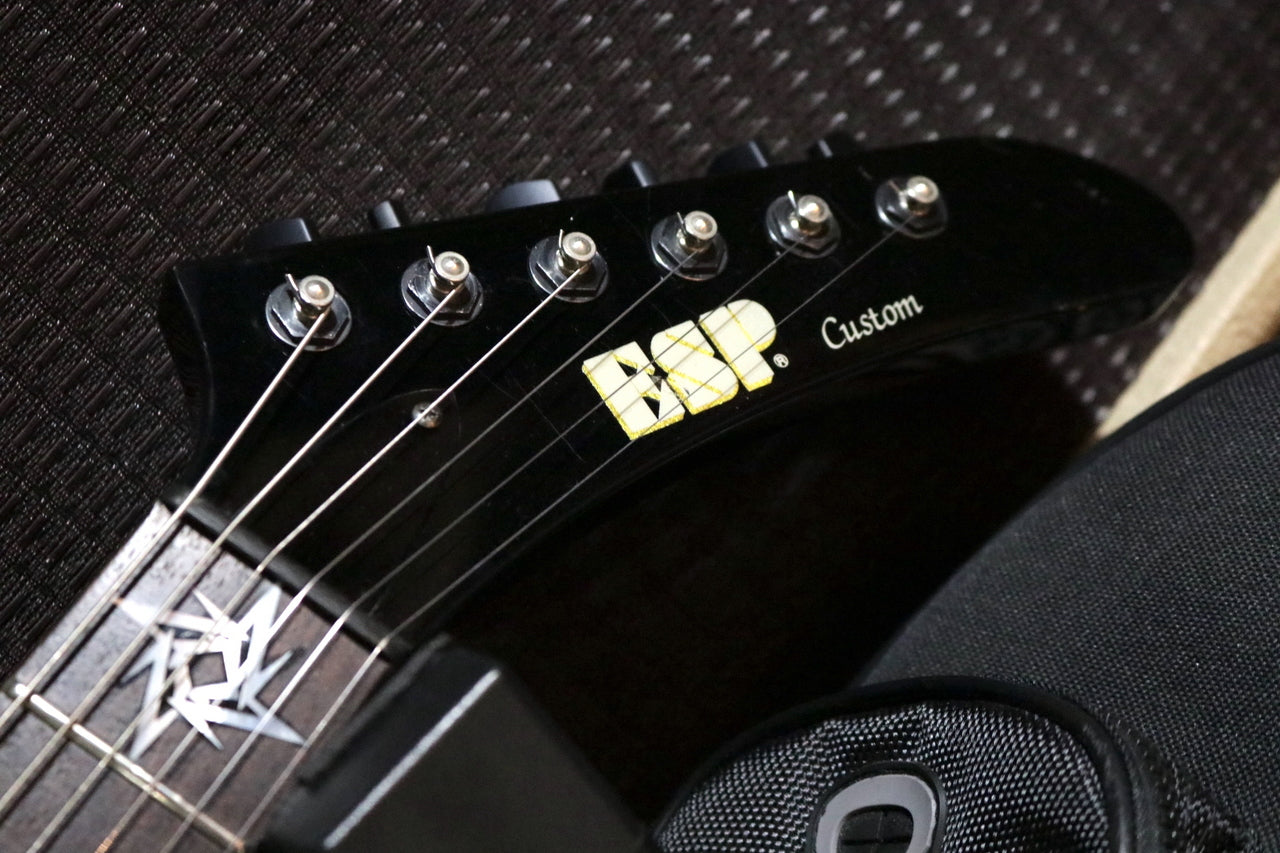 ESP JH-2 (James Hetfield Diamond Plate Explorer) Limited Model