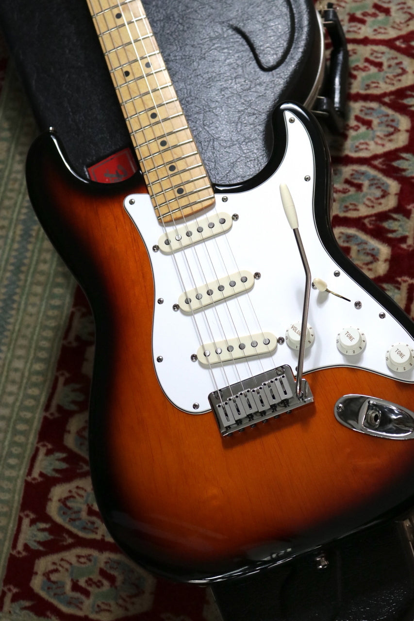 Fender American S single rd St et al. and S hand r 50th M BSB 1996