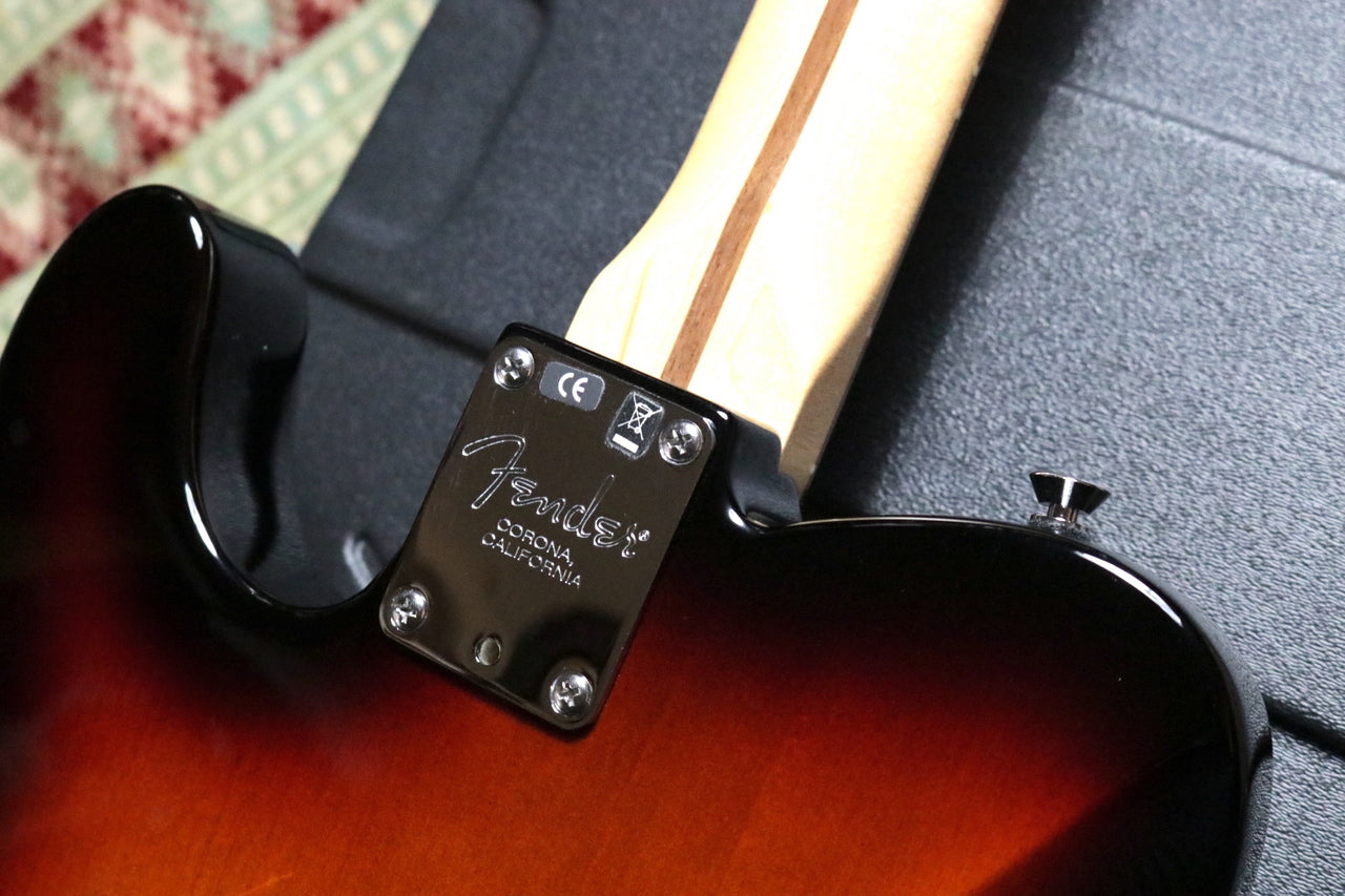 Fender Amerikan S-tandard Teka S-t-r Uploaded 3CS/R 2012