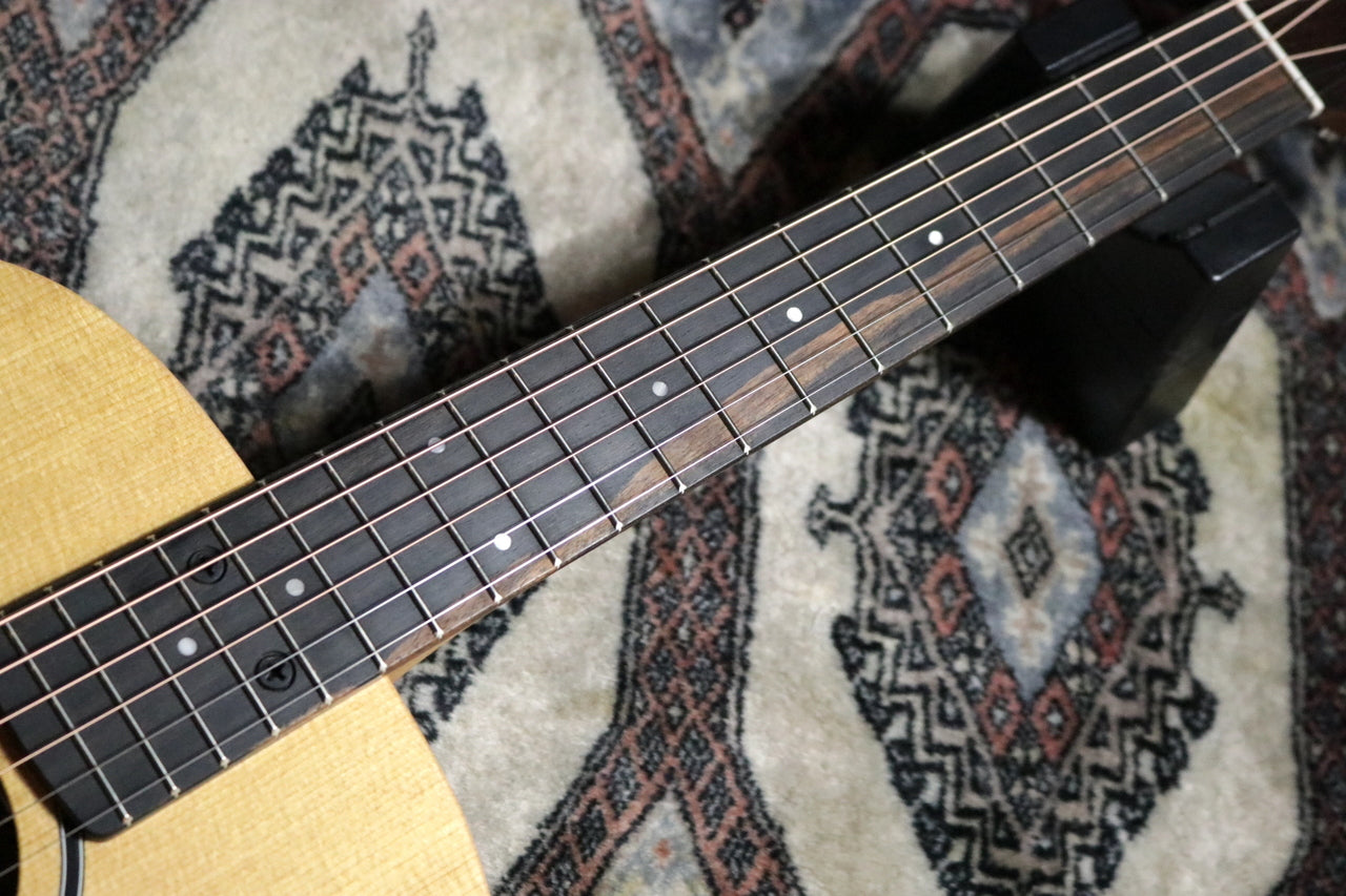 Taylor BT1 (Baby Taylor Walnut) 【Taylor公認 リペアマン在籍店】