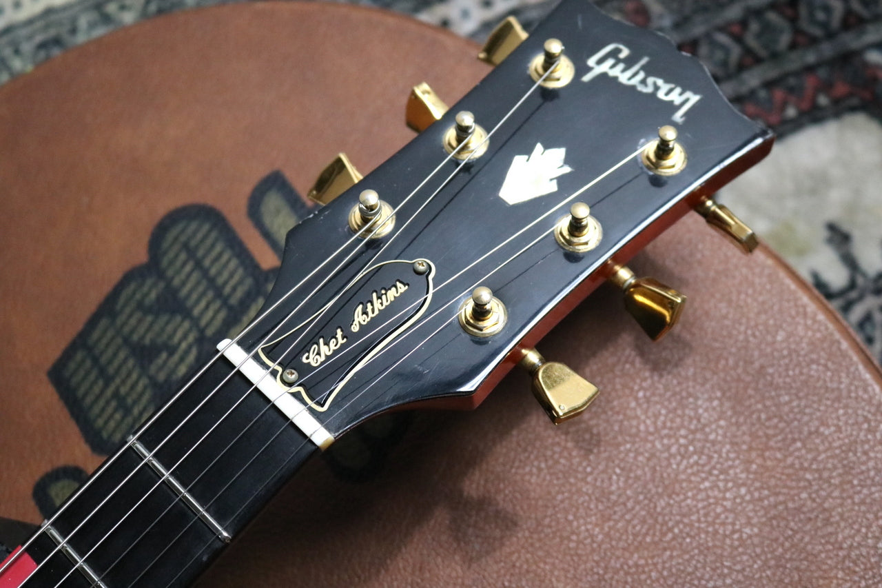 Gibson Chet Att Kins School Try Genteman Sunrise Orange 1991