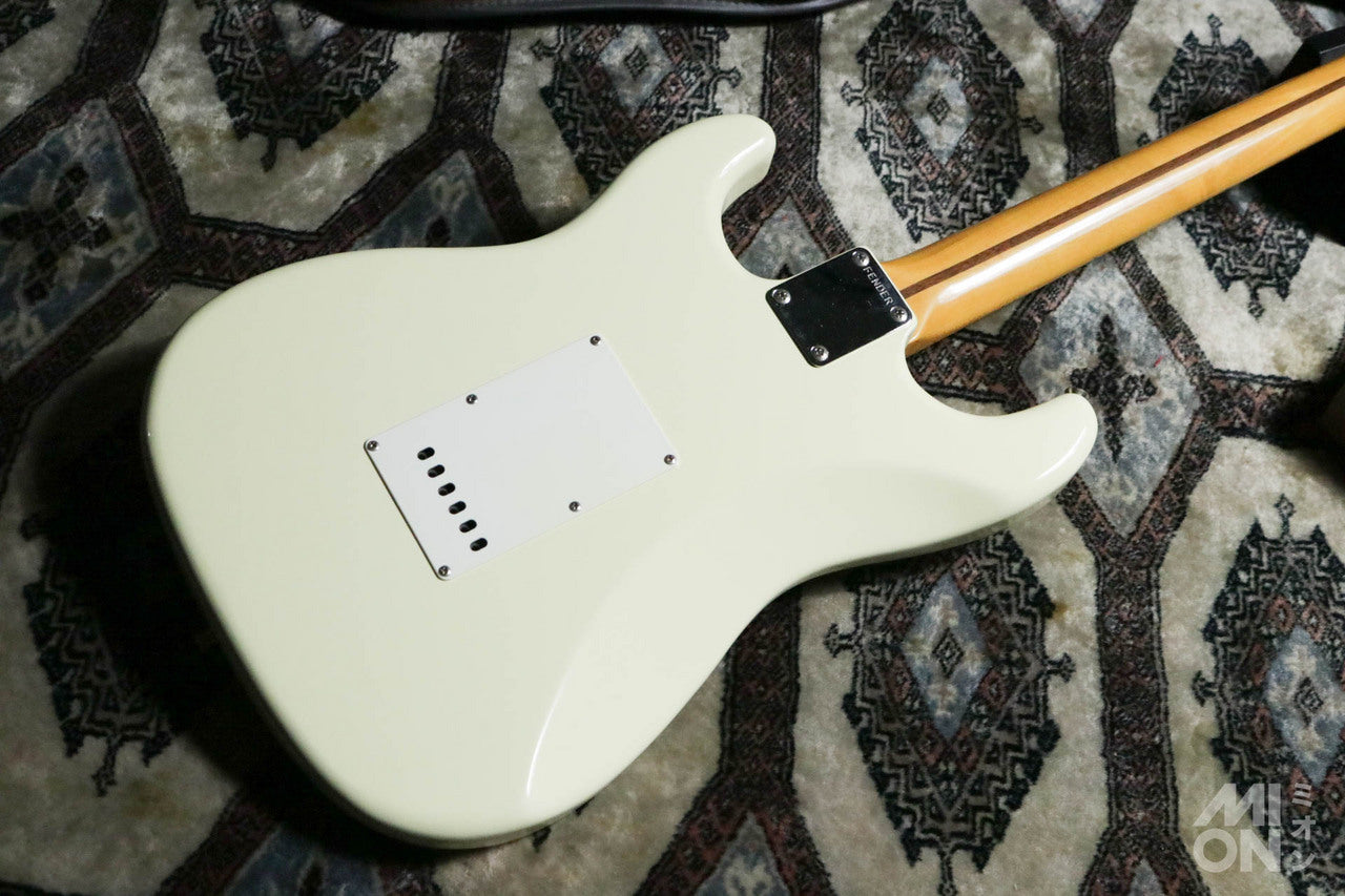 Fender Japan Stratocaster HSS w/ Monty's Guitars Retro Wind Pickups SSH Raw Nickel Set