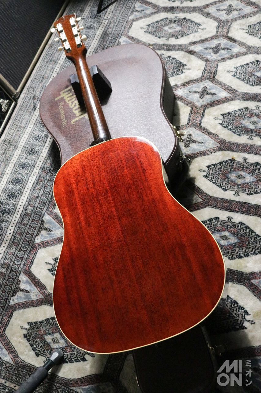 Gibson J-45 ADJ 1966-1969