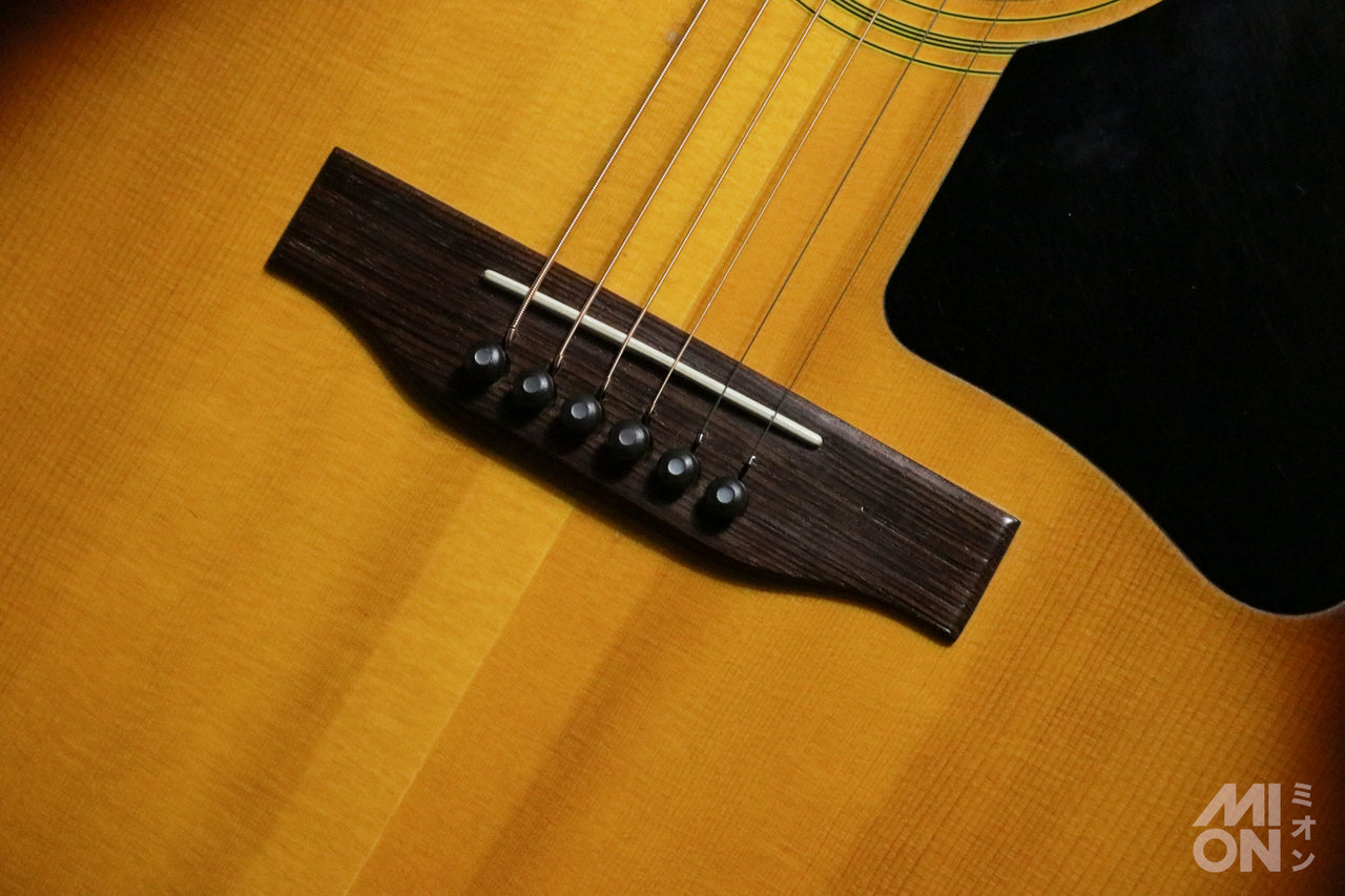 Gibson J-45 Deluxe Sunburst 1978