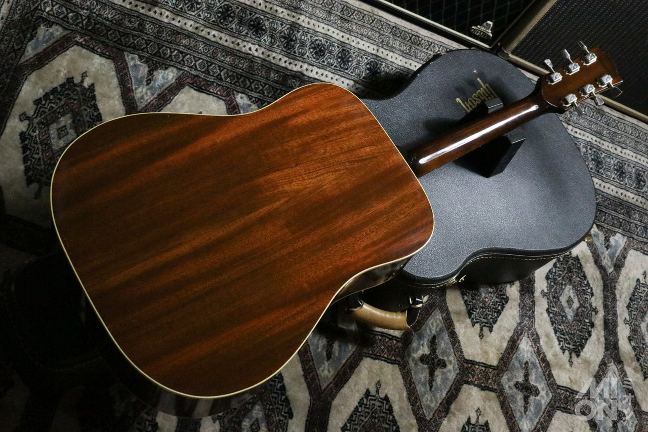 Gibson J-45 Deluxe Sunburst 1978