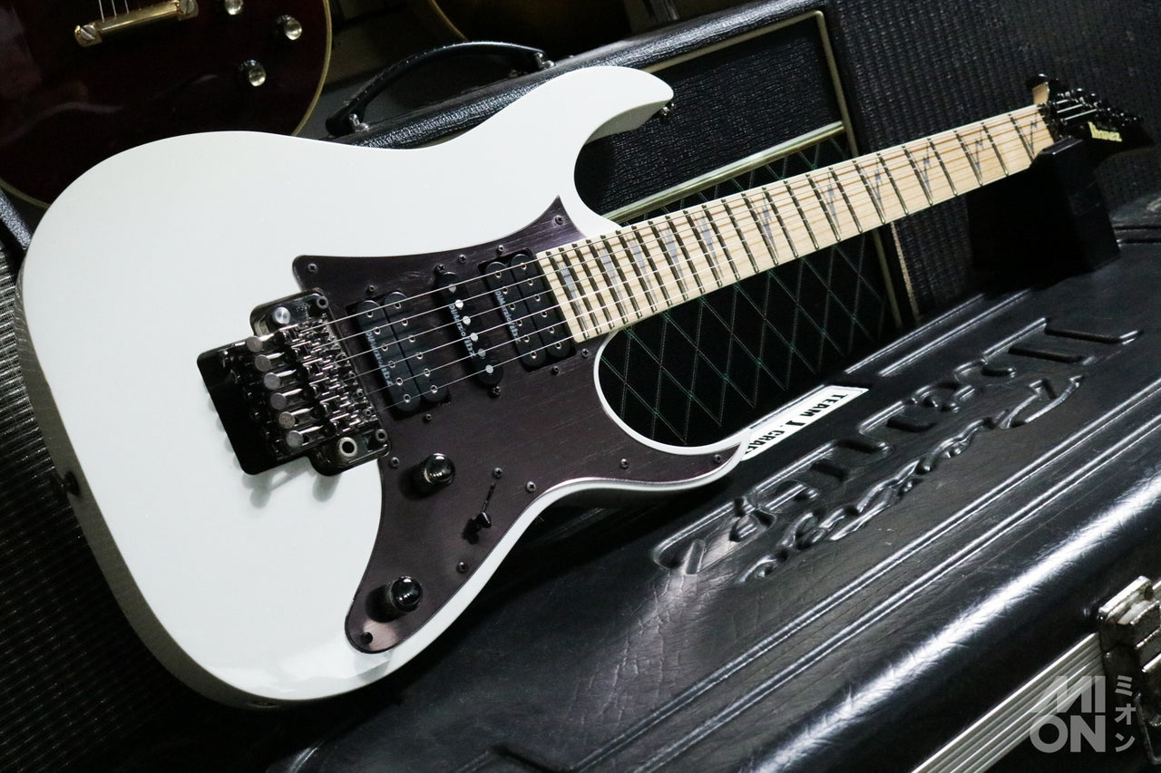 Ibanez RG2550MZ Galaxy White 2009
