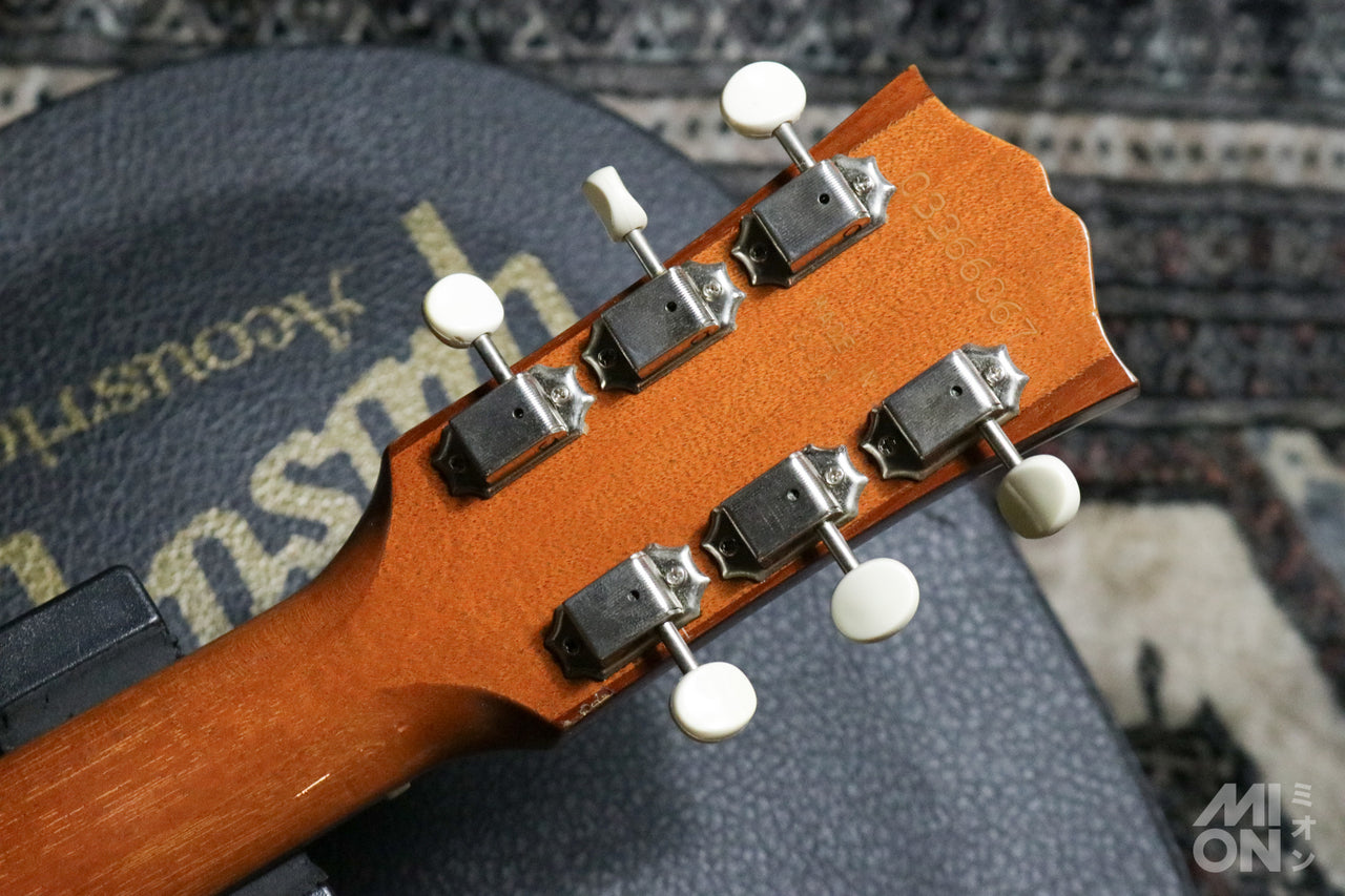 Gibson J-50 2006