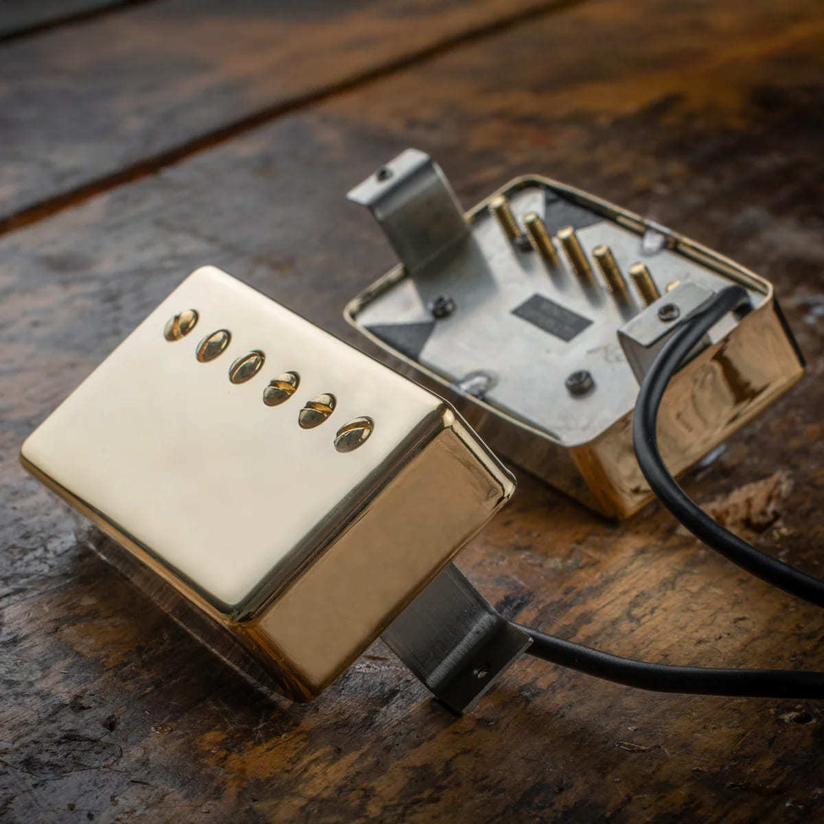 Monty's Guitars Original PAF Humbucker Pickups Gold 2C Set