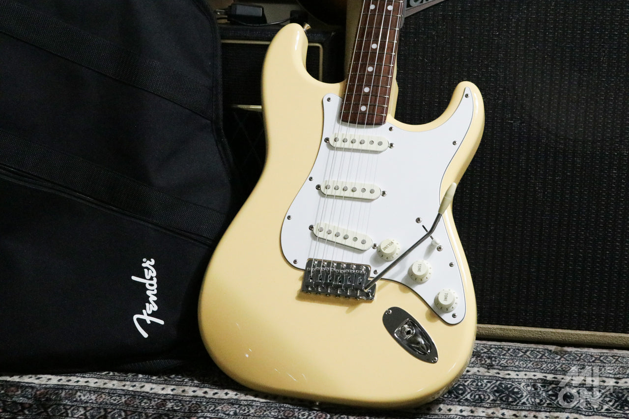 Fender Japan Exclusive Classic 70s Stratocaster Vintage White 2015