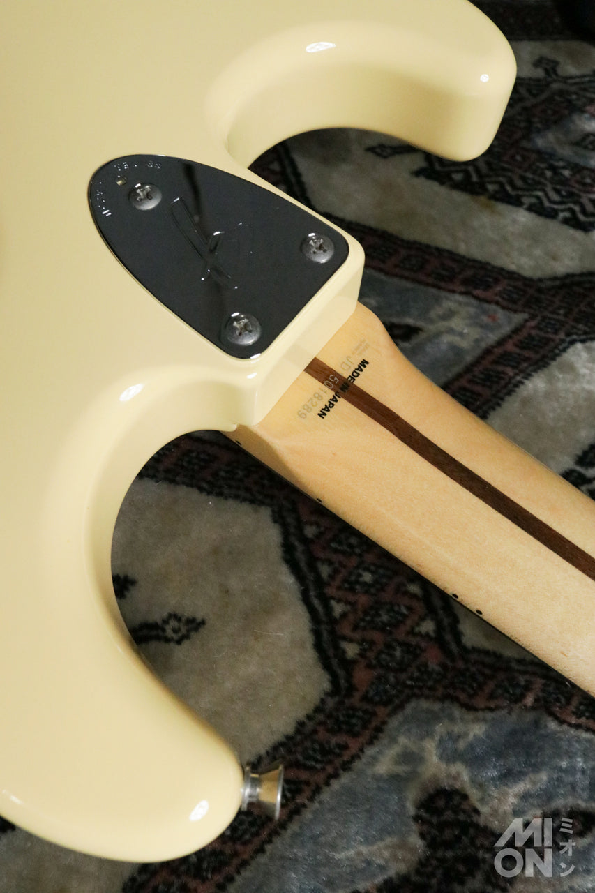 Fender Japan Exclusive Classic 70s Stratocaster Vintage White 2015