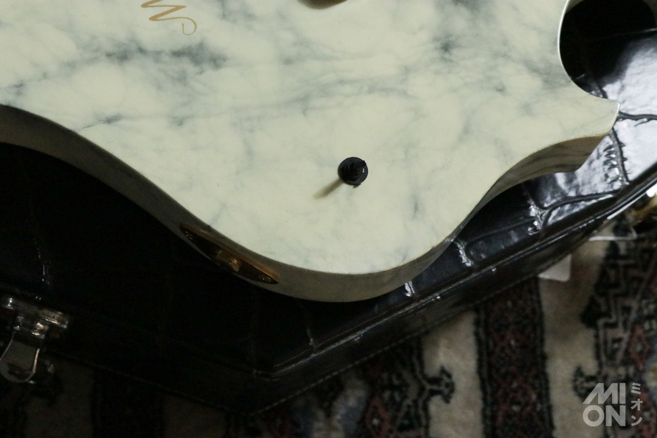 Caparison Marcury (Gackt Signature Model)