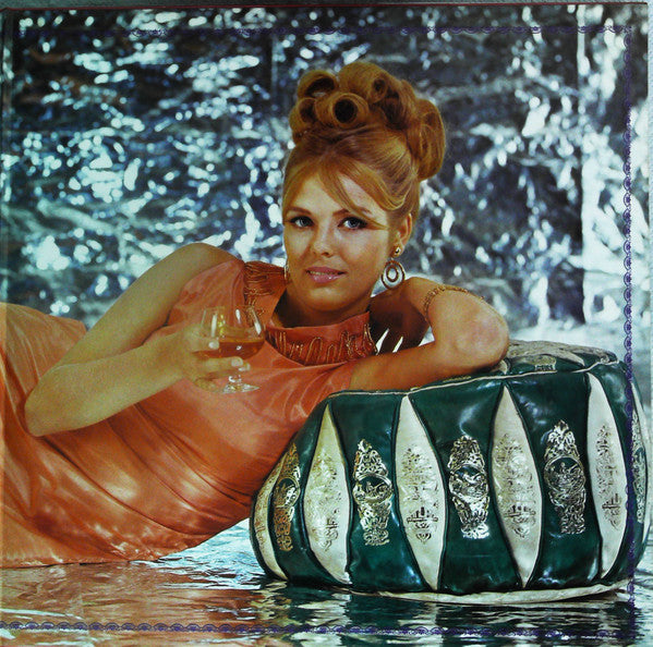 Deluxe In Europe Screen