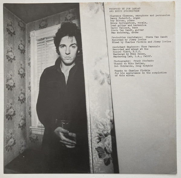 Darkness On The Edge Of Town = 闇に吠える街