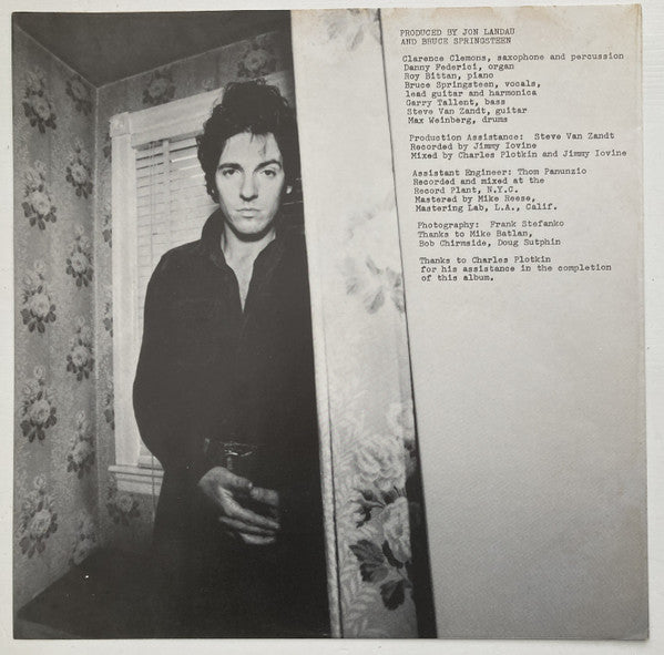 Darkness On The Edge Of Town = 闇に吠える街