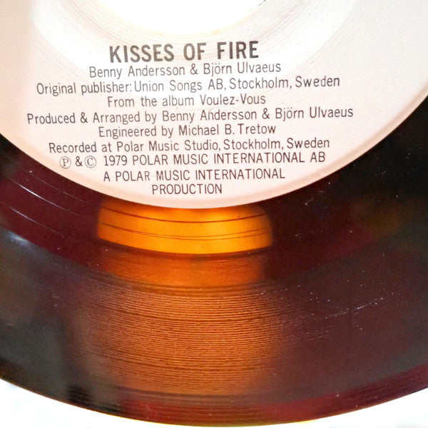 Voulez-Vous = ヴーレ・ヴー