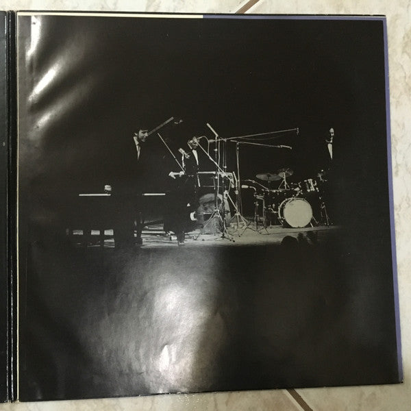 Play Bach Aux Champs-Élysées