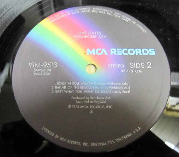 Live Dates = ライブ・デイト