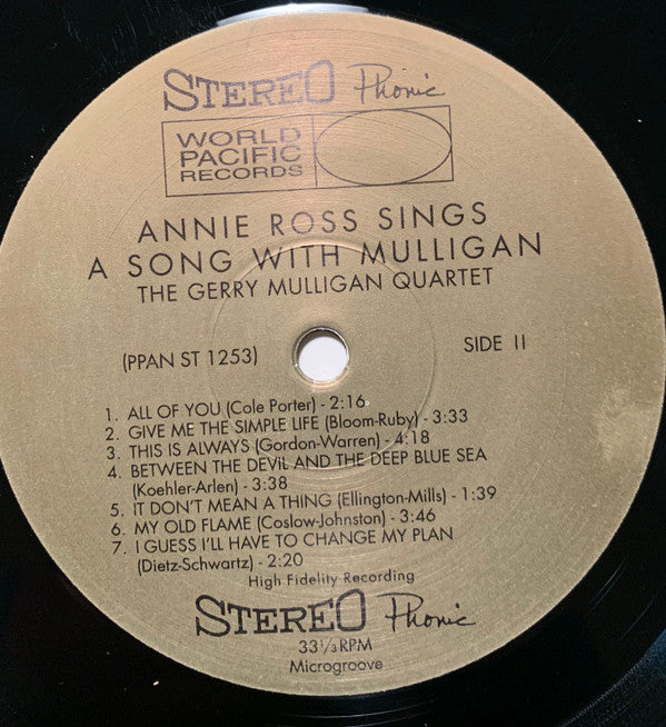 Sings A Song With Mulligan!