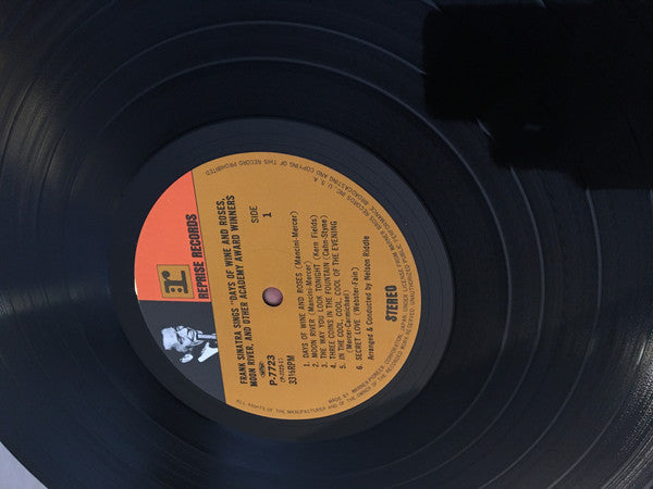 Sings Days Of Wine And Roses, Moon River, And Other Academy Award Winners