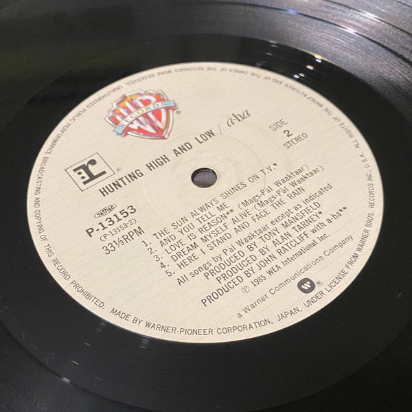 Hunting High And Low = ハンティング・ハイ・アンド・ロウ