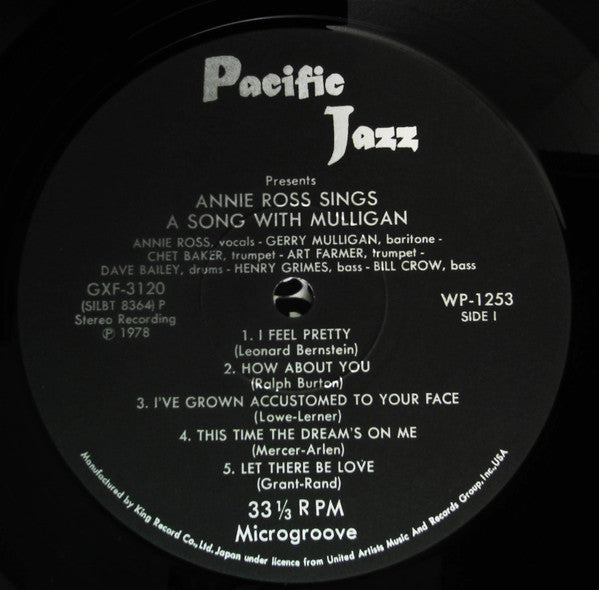 Sings A Song With Mulligan!