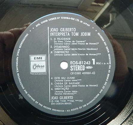 Interpreta Tom Jobim