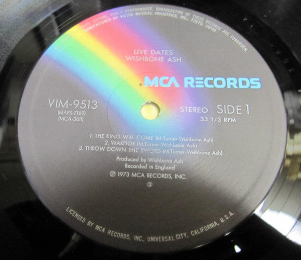 Live Dates = ライブ・デイト