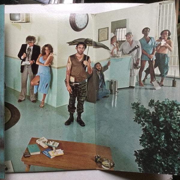 From The Inside = 閉ざされた世界