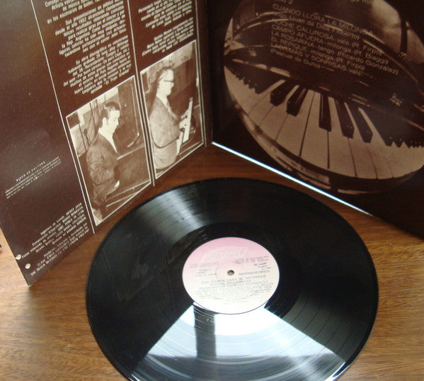 Dos Pianos Para El Recuerdo