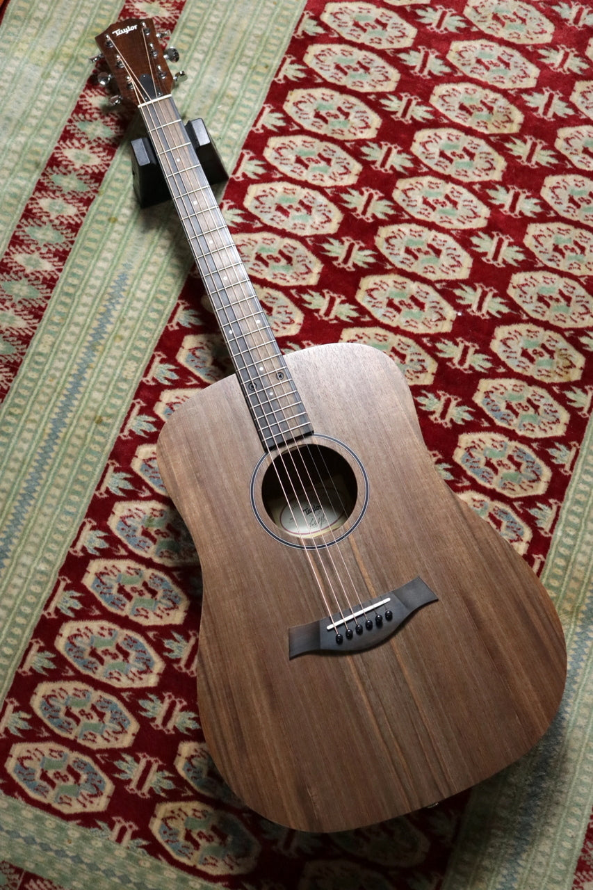 Taylor BBT (Big Baby Taylor) Walnut [Taylor certified repairman worker]