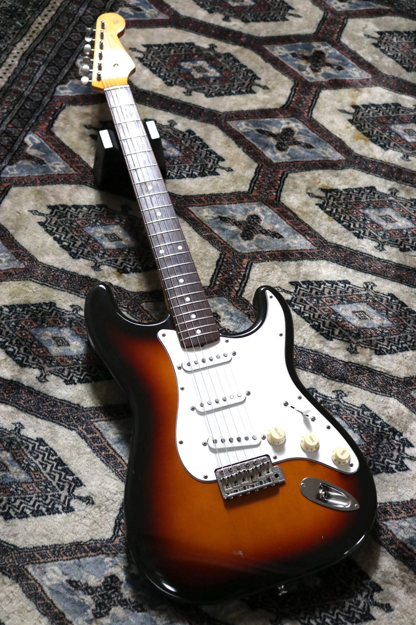Fender Japan ST-62 Sunburst w/ Monty's Guitars '62 Stratocaster Pickups Set