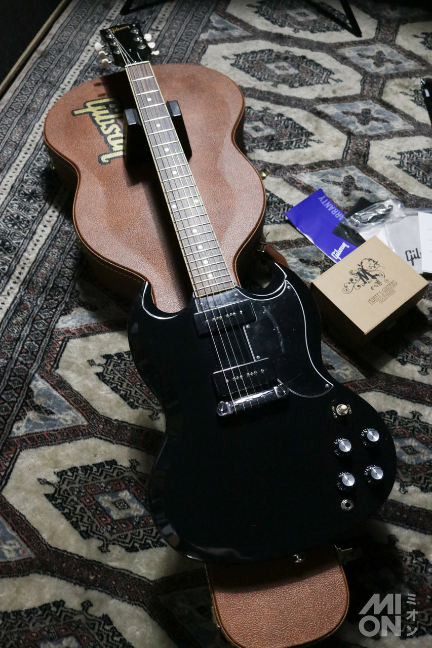 Gibson SG Special Ebony 2021 w/ Monty's Guitars Leviathan P90 Set