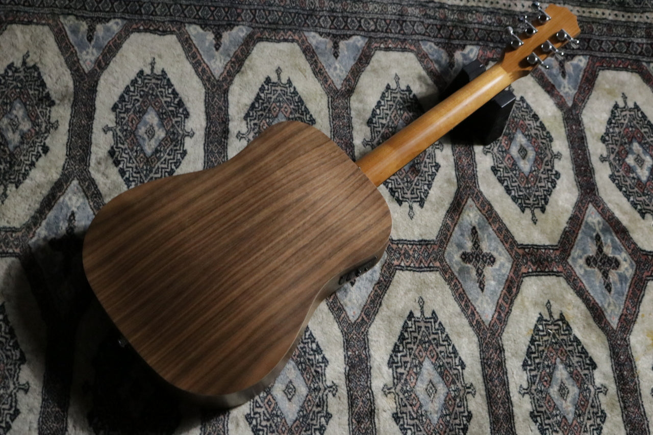 Taylor [Test-play video included] BT1e (Baby Taylor-e Walnut) [Taylor-approved repairman worker]