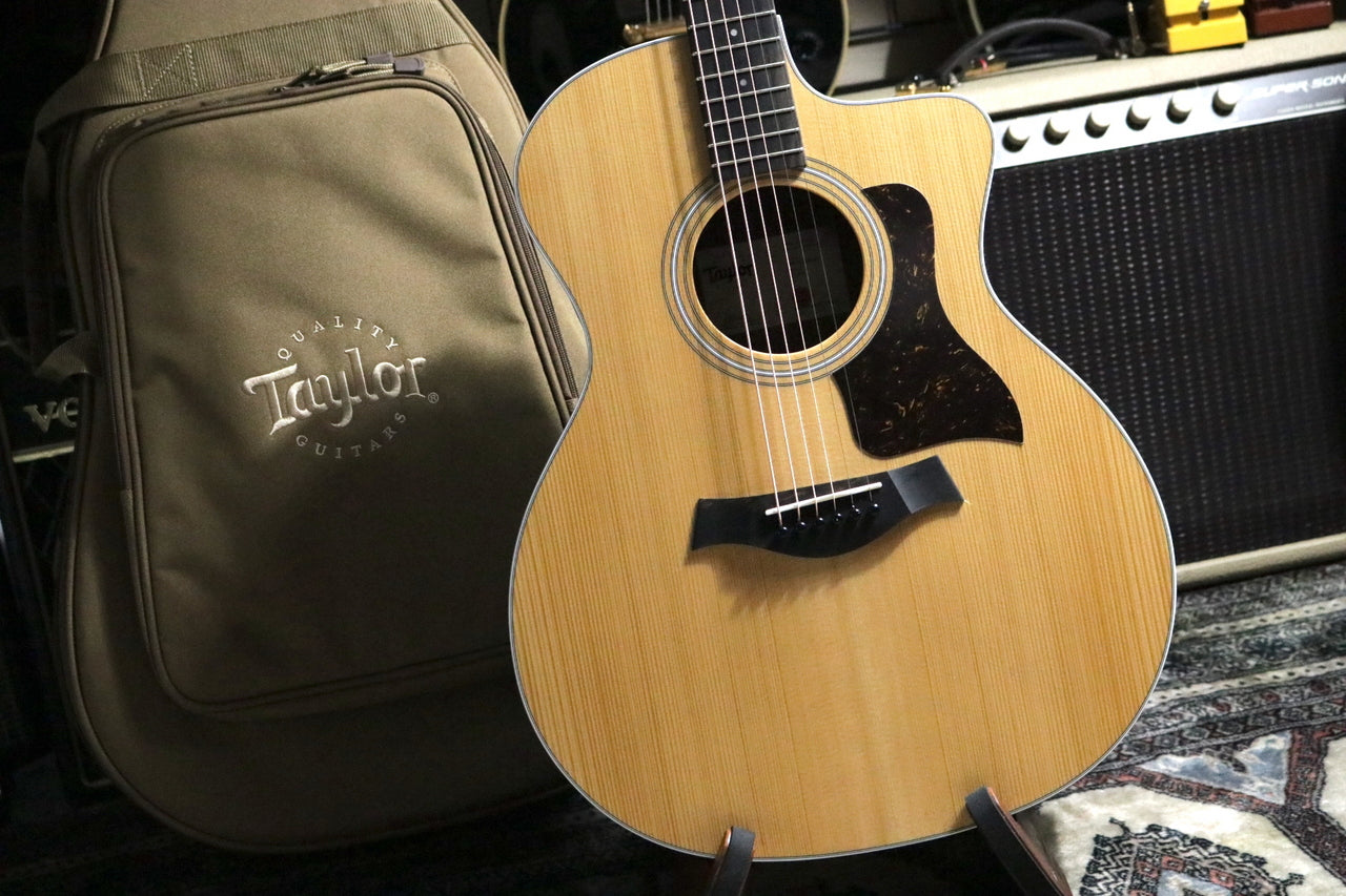 Taylor [Tested video included] 214ce Walnut [Taylor certified repairman worker]