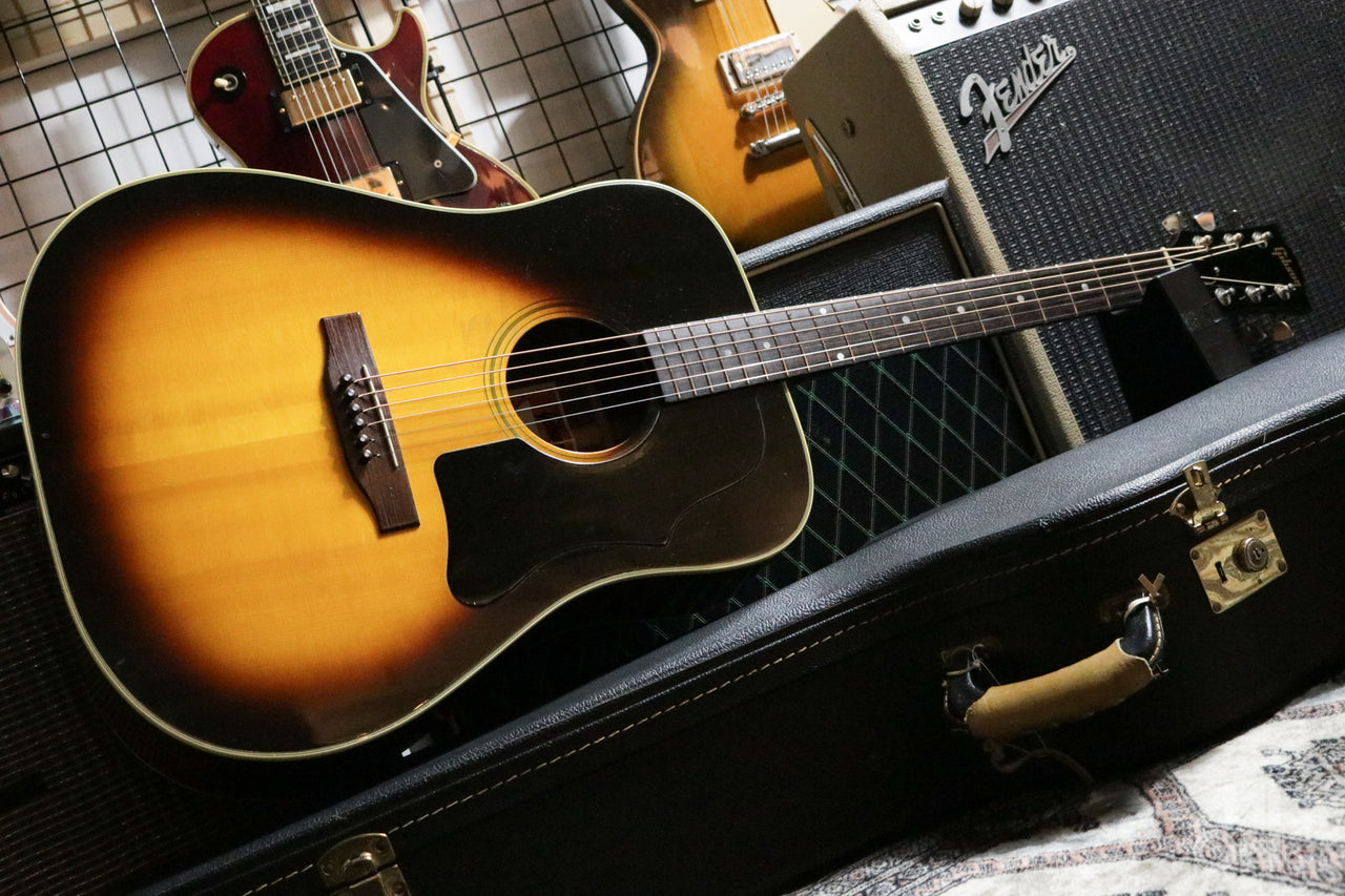 Gibson J-45 Deluxe Sunburst 1978