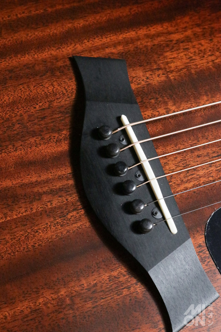 Taylor [Tested video included] 322e Mahogany V-Class [Taylor certified repairman worker]