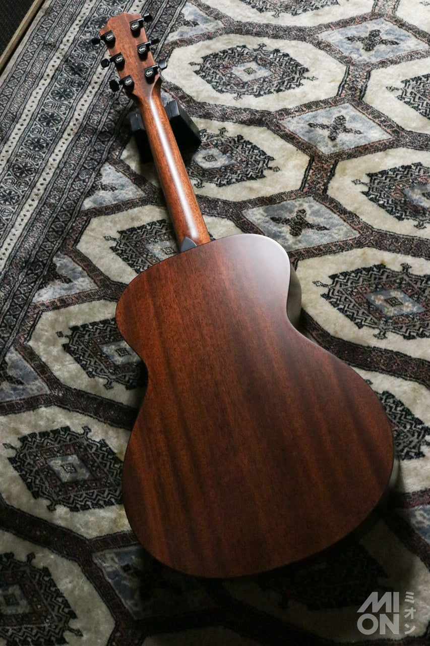 Taylor [Tested video included] 322e Mahogany V-Class [Taylor certified repairman worker]