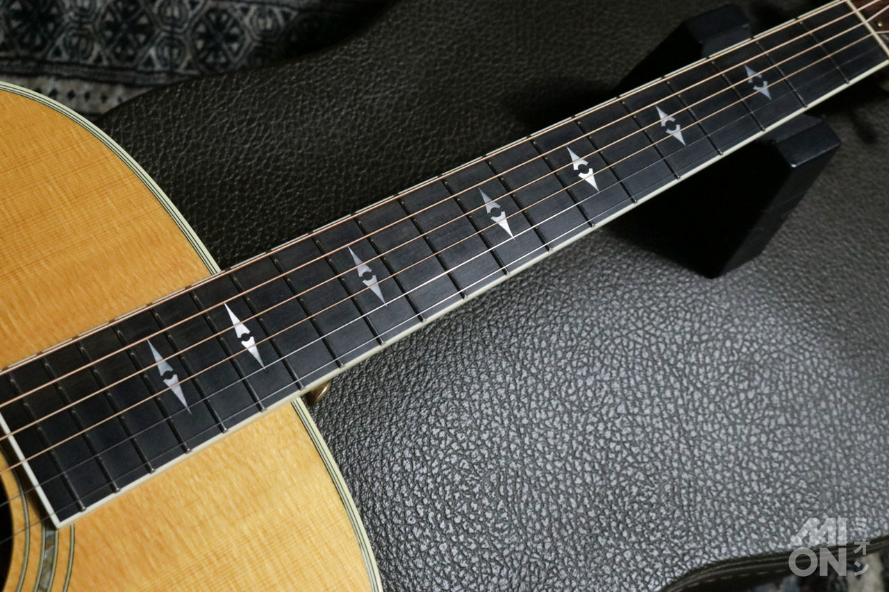 Taylor 810 2000 w/ L.R.Baggs HiFi Duet [Taylor certified repairman worker]