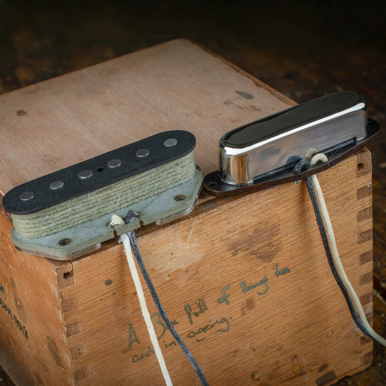 Monty's Guitars [Trial video available] Retro Wind Telecaster Raw Nickel Pickups Set