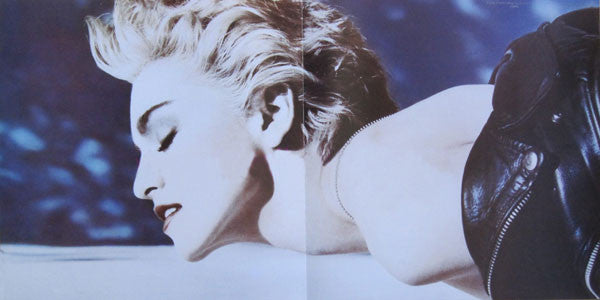 True Blue = トゥルー・ブルー