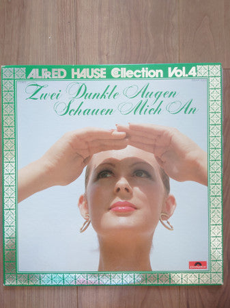 Zwei Dunkle Augen Schauen Mich An