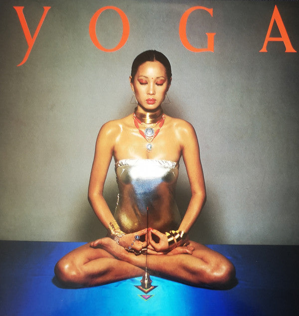 Yoga = ヨガ (より美しく、より健康に)