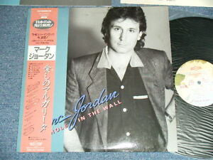 Release: A Hole In The Wall-Vinyl-Japan-1983-1342-8 (28SD)-15042229