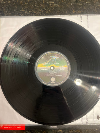 In A Glass House = ガラスの家