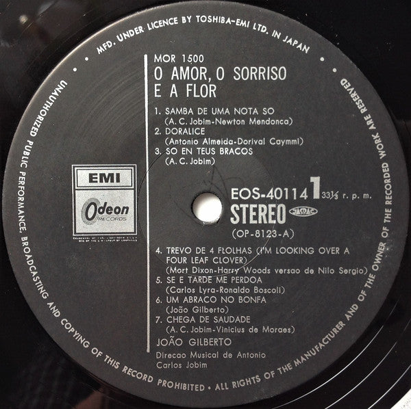 O Amor, O Sorriso E A Flor