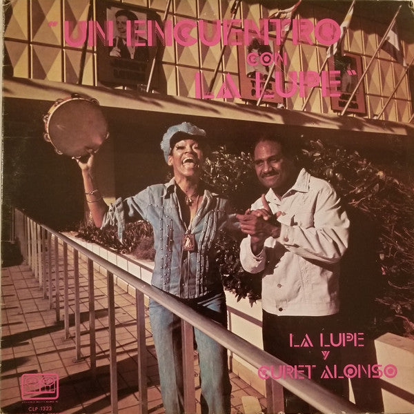 Un Encuentro Con La Lupe